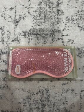 Cooling eye gel mask